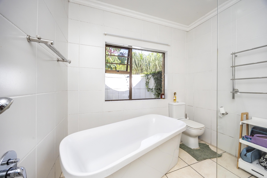 4 Bedroom Property for Sale in Nahoon Valley Park Eastern Cape